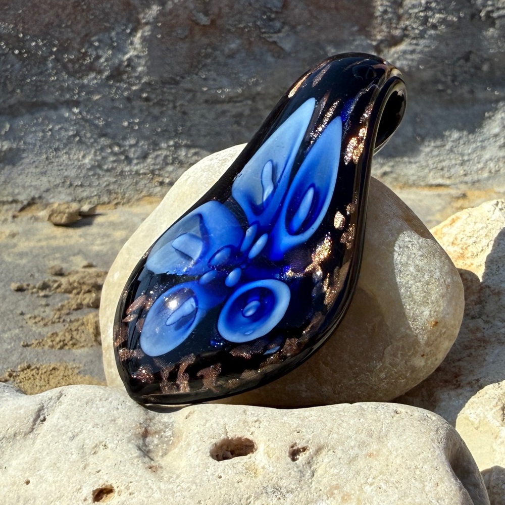 Authentic Vintage Murano Italian Hand Blown Lamp Work Glass Pendant - Picture 4 of 5